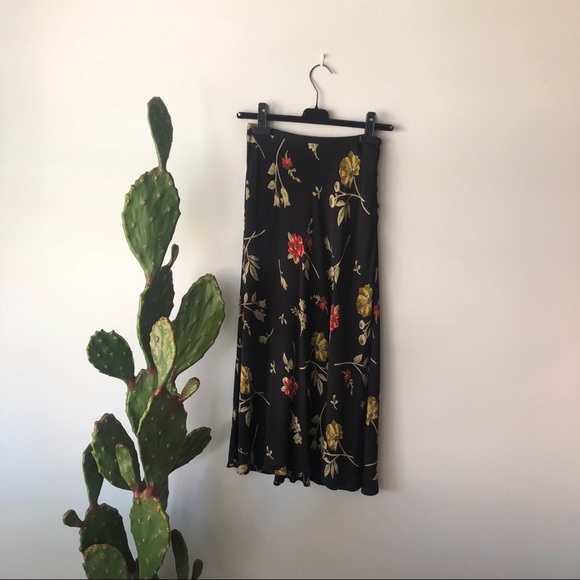 Ann Taylor Dresses & Skirts - VINTAGE 90s Ann Taylor Floral Midi Bias Skirt